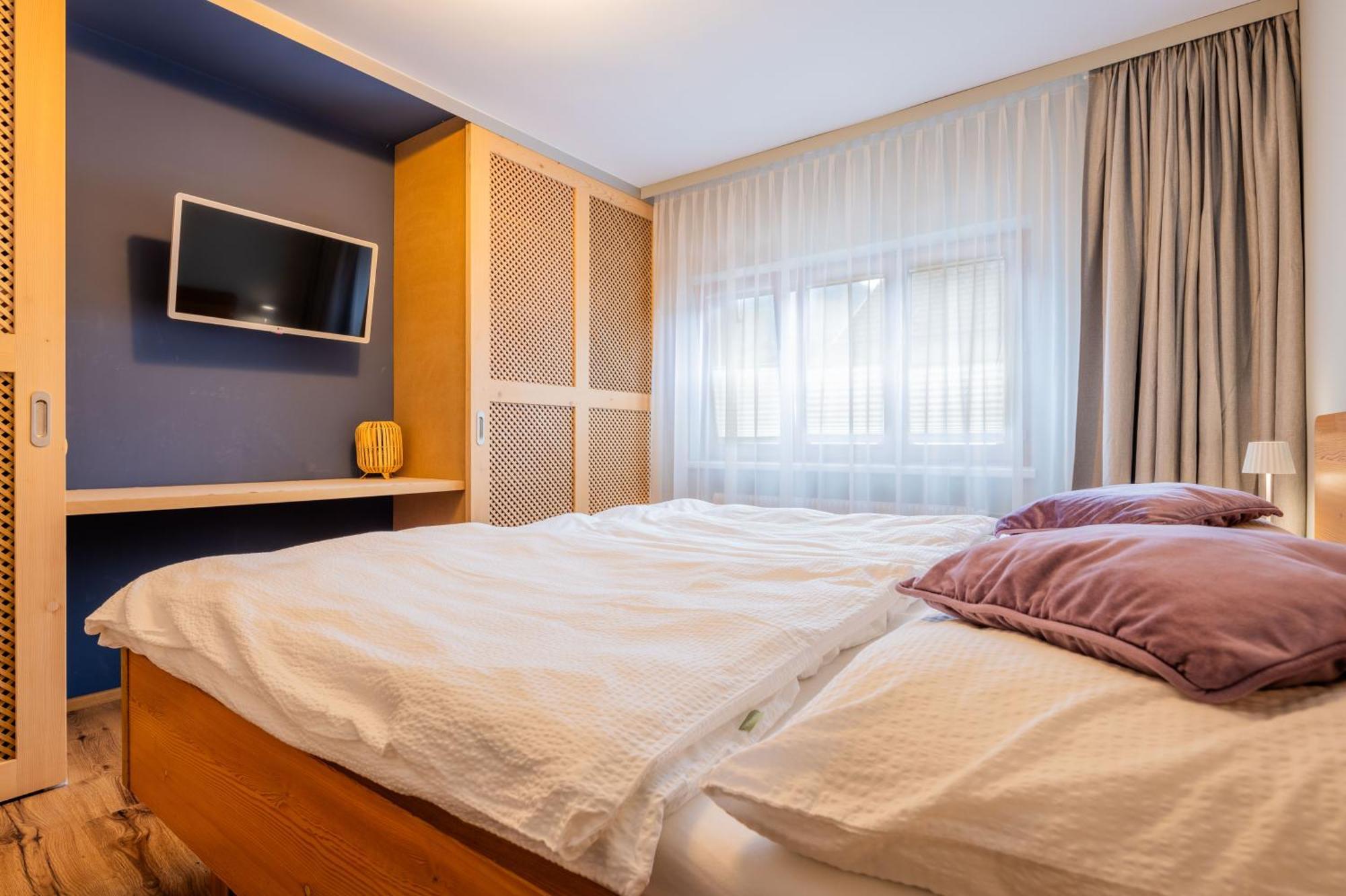 Haus Christina - Romantik Suite Bürs Kültér fotó